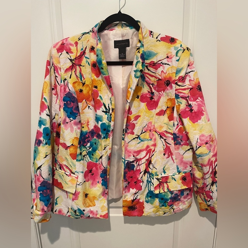Investments multi color floral jacket size 18